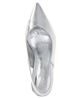 BCBGeneration Women's Kayla Kitten Heel Pump