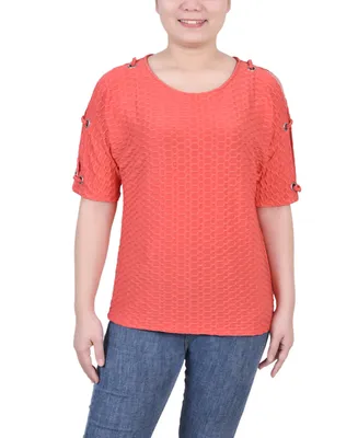 Ny Collection Petite Short Sleeve Honeycomb Textured Grommet Top