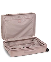 19 Degree Extended Trip Expandable 4 Wheeled Packing Case