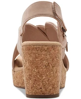 Clarks Women's Giselle Dove Wedge Sandals