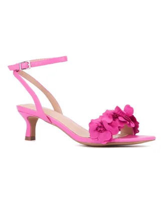 Women's Gwendolyn Kitten Heel Sandal