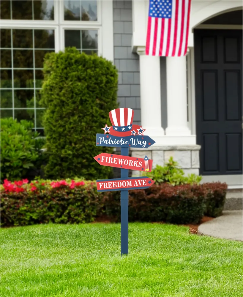 Glitzhome 36" H Patriotic, Americana Wooden Top Hat Word Sign Yard Stake