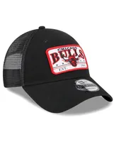 Men's New Era Black Chicago Bulls Plate Oversized Patch Trucker 9FORTY Adjustable Hat