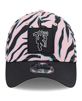 Men's New Era Pink, Black Manchester United Zebra All Over Print 39THIRTY Flex Hat