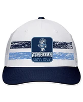 Men's Top of the World White, Navy North Carolina Tar Heels Retro Fade Snapback Hat