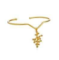 Dhwani Bansal Oro Bracelet