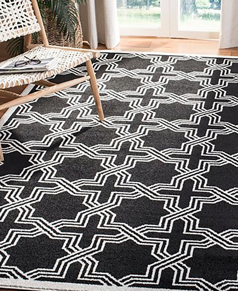 Safavieh Amherst AMT413 Anthracite and Ivory 2'6" x 4' Area Rug