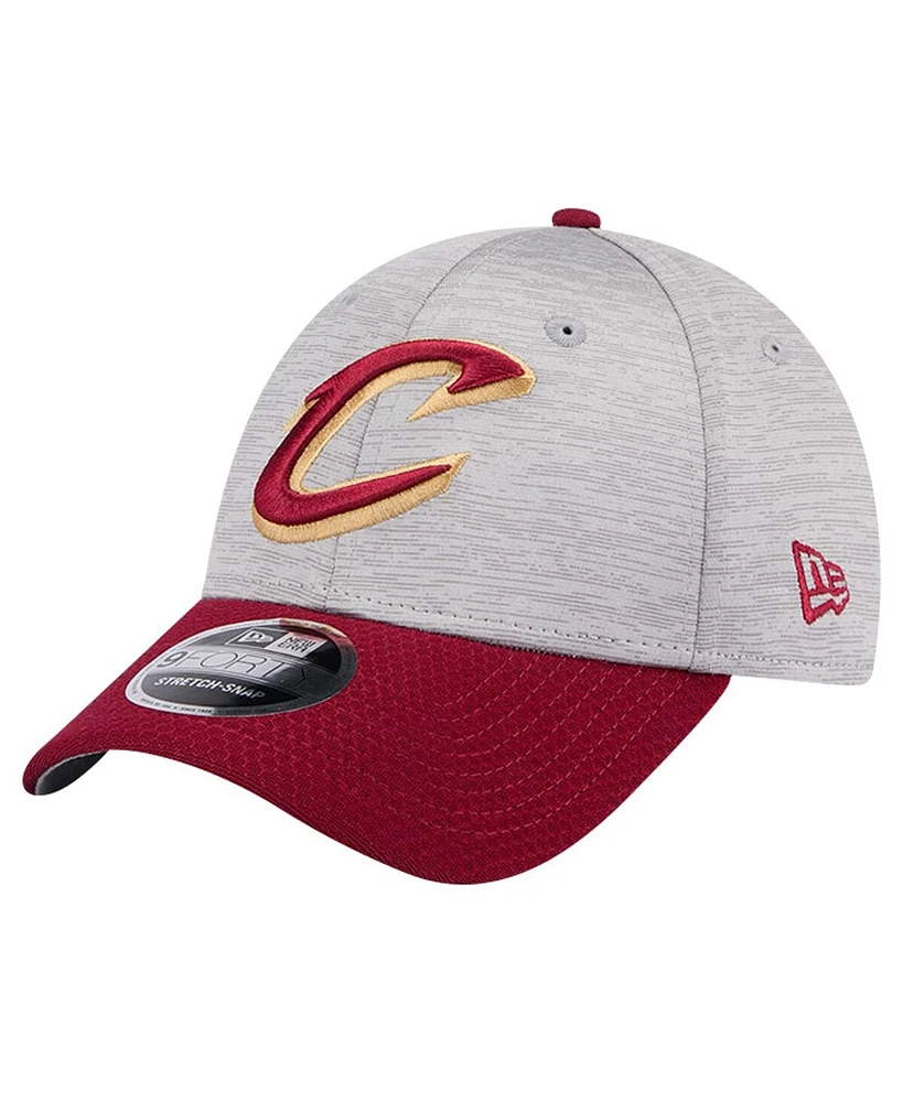 New Era Men's Heather Gray/Wine Cleveland Cavaliers Active Digi-Tech Two-Tone 9forty Adjustable Hat