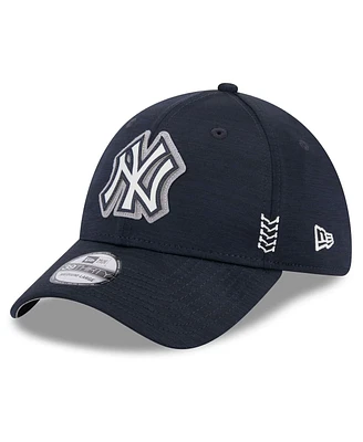 New Era Men's Navy York Yankees 2024 Clubhouse 39THIRTY Flex Fit Hat