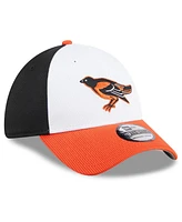 New Era Men's White Baltimore Orioles 2024 Batting Practice 39THIRTY Flex Hat