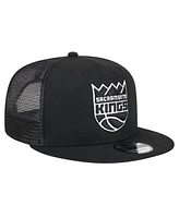 New Era Men's Black Sacramento Kings Evergreen 9FIFTY Trucker Snapback Hat