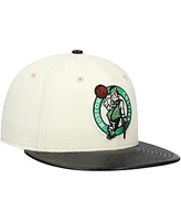 New Era Men's White/Black Boston Celtics faux leather - Polyurethane Visor Two-Tone 59FIFTY Fitted Hat