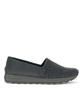 Baretraps Women's Gennie Slip On Loafer