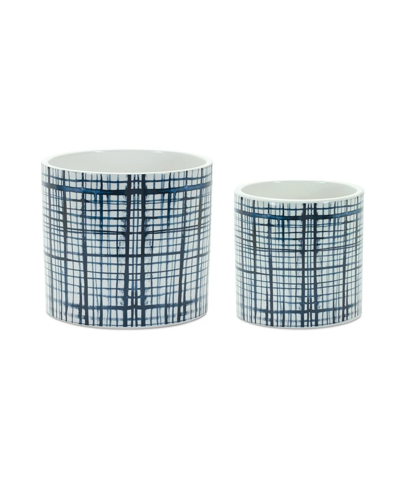 Slickblue Set of 2 Criss Cross Pattern Planters for Modern Indoor and Outdoor Decor