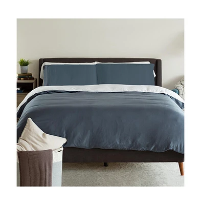 Cariloha Luxurious Sateen Color Block Duvet Cover | Queen | White/BlueLagoon | Reversible | Viscose Material | Soft, Comfortable & Wicks Moisture