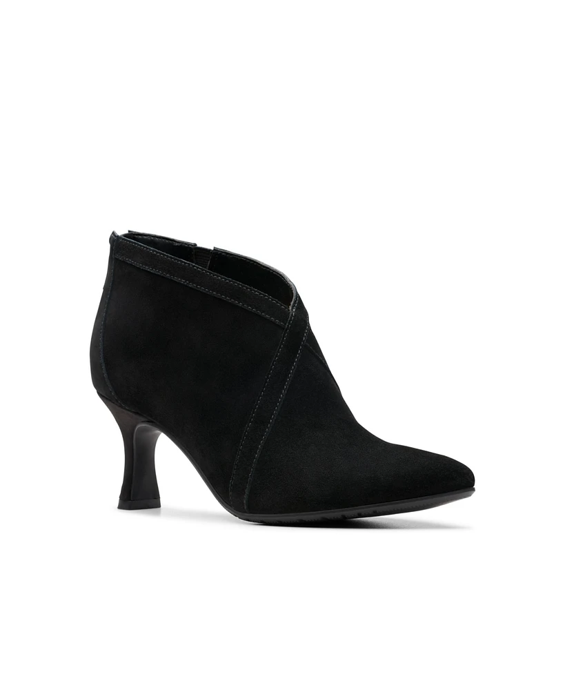 Clarks Women's Collection Kataleyna Sol Boots