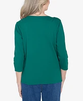 Alfred Dunner Petite Classics Birds with Hats Detailed Crew Neck Top