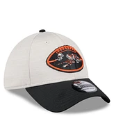 New Era Men's Stone/Black Cincinnati Bengals 2024 Sideline Historic 39THIRTY Flex Hat