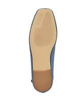 Guess Women's Levvise Square Toe Ballet Flat