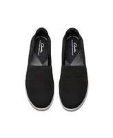 Clarks Women's Cloud Steppers Breeze Vibe Flat Shoes