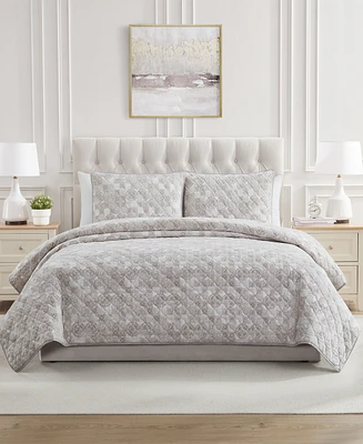 Seventh Studio Tana Medallion Quilt Set