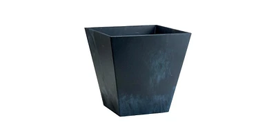 Slickblue Contemporary Square Planter in Plastic for Modern Outdoor Decor