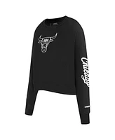 Pro Standard Women's Black Chicago Bulls Paint The City Cropped Pullover Sweatshirt