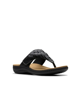 Clarks Collection Women's Laurieann Palm Flip-Flop Sandals