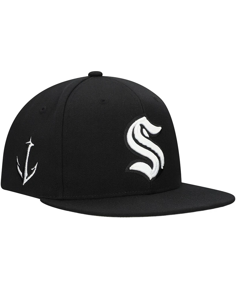 Mitchell & Ness Men's Black Seattle Kraken Team Snapback Hat