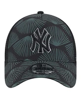 New Era Men's Black New York Yankees 9FORTY A-Frame Trucker Adjustable Hat