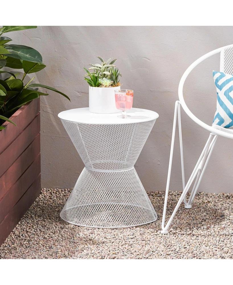 Stylish Mesh Breeze Side Table: Perfect Summer Companion for Relaxation