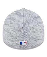 New Era Men's Gray Chicago Cubs 2025 Mlb Clubhouse 39THIRTY Flex Hat