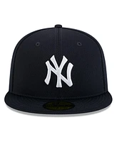 New Era Men's Navy/ York Yankees 2025 Mlb Clubhouse 59FIFTY Fitted Hat