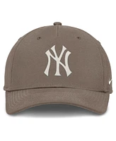 Nike Men's Brown New York Yankees Rise Performance Adjustable Hat