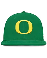 Nike Men's Oregon Ducks On-Field Dugout True Performance Fitted Hat