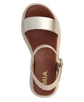 Mia Women's Yanis Round Toe Wedge Sandals