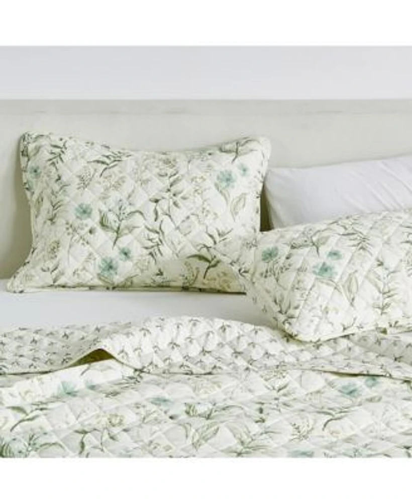 Linery Co. Floral Printed Reversible Stitched Quilt Set With Shams