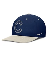 Nike Men's Navy/Cream Chicago Cubs Pro Performance Snapback Hat