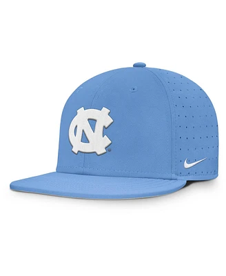 Nike Men's North Carolina Tar Heels On-Field Dugout True Performance Fitted Hat