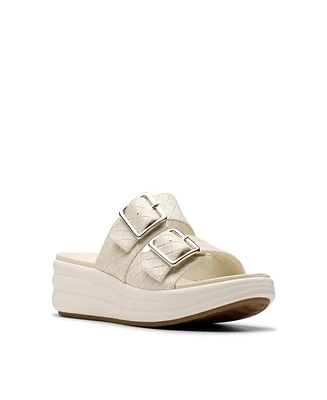 Clarks Cloudsteppers Women's Drift Buckle Slip-On Flat Sandals