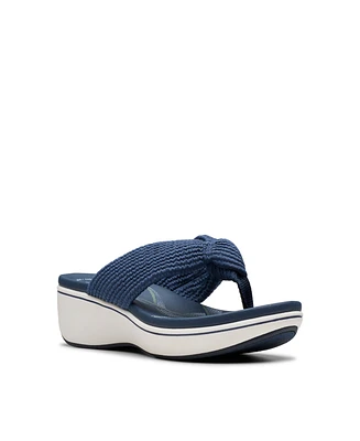 Clarks Cloudsteppers Women's Breeze Rae Erin Slip-On Flat Sandals