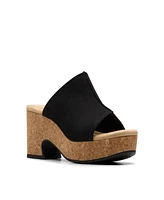 Clarks Collection Women's Nerisa Vine Wedge Sandals