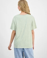 Love Tribe Juniors' The Beatles Strawberry Fields T-Shirt