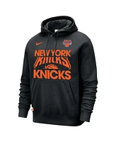 Nike Men's Black New York Knicks Courtside Club Pullover Hoodie