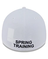 New Era Men's White/Black San Francisco Giants 2025 Spring Training Landscape 39THIRTY Flex Hat