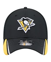 New Era Men's Black Pittsburgh Penguins Linear Featherweight 39THIRTY Flex Hat