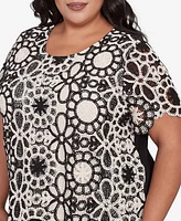 Alfred Dunner Plus Natural Instinct Crochet Flower Crew Neck T-Shirt