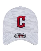 New Era Men's White Cleveland Guardians Graded 39THIRTY Stretch Fit Hat