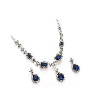 Sohi Women's Silver Plated Designer Stone Jewellery Set