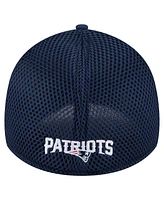 New Era Men's Navy New England Patriots Game Day Linear 39THIRTY Flex Hat
